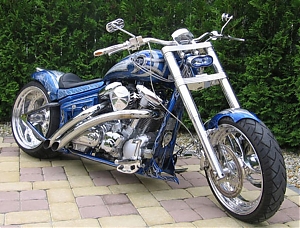 Yamaha Wild Star stavba Radical chopper