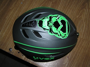 lyzarska helma / snowboard / Uvex / pistriping / airbrush / design