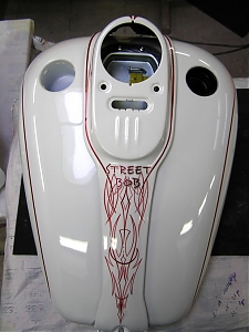 Harley Davidson / street bob / pinstriping / grafika