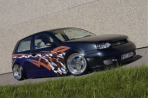 VW Golf tuning lak