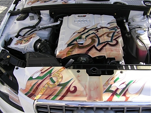 Audi A4 / motorove kryty / airbrush / zlaceni / gold leaf / pinstriping / 